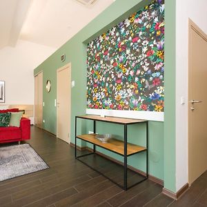 Deluxe  Penthouse Studio