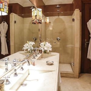 Chambre Exécutive Lit King-Size