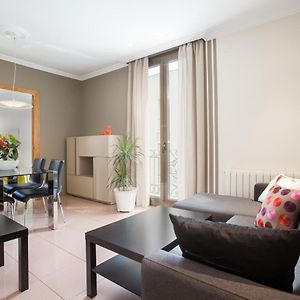 Appartement à 3 Chambres à Coucher