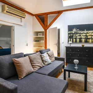 Appartement à 2 Chambres à Coucher