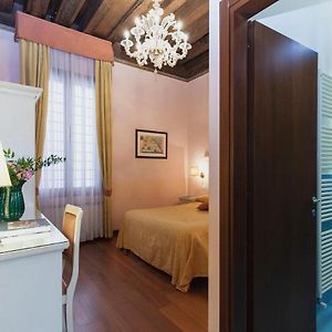 Chambre Lit Queen-Size