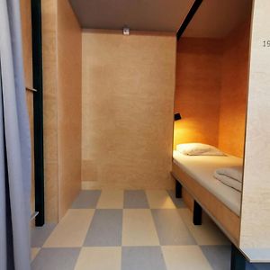 Capsule avec Accès aux Personnes Handicapées