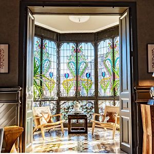 Appartement Luxe à 2 Chambres à Coucher