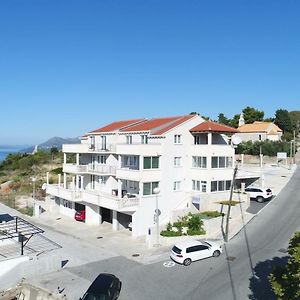 Apartments Villa Dadic