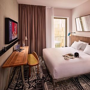 Chambre Moyenne Lit King-Size