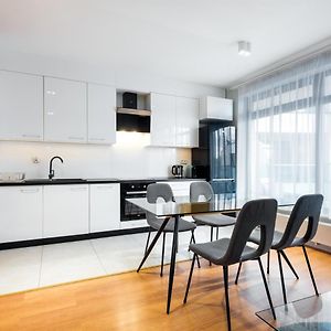 Appartement à 2 Chambres à Coucher