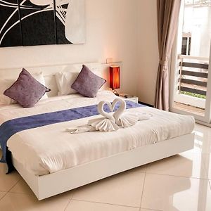 Villa à 2 Chambres à Coucher