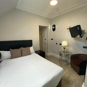 Chambre Budgétée Lit King-Size
