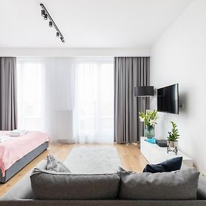 Slawinska 6 With Balcony By Noclegi Renters