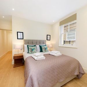 Appartement à 2 Chambres à Coucher