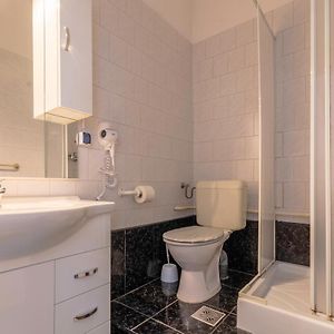 Chambre Standarde Lit Queen-Size