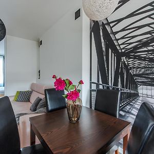 Appartement à 2 Chambres à Coucher