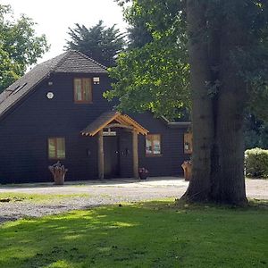 Oakside Lodge Guest House