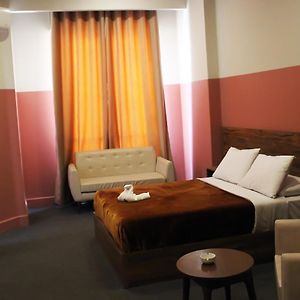 Nitocrisse Hotel