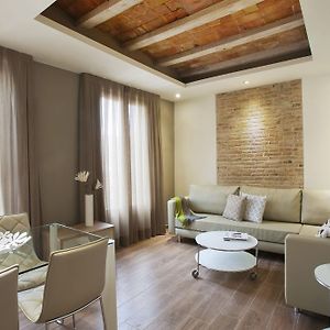 Appartement de Luxe à 2 Chambres à Coucher