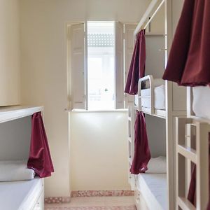 Dormitory Room Mixed