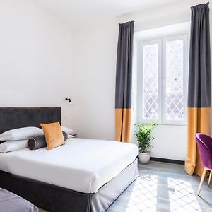 Residenza Vaticano By Hili
