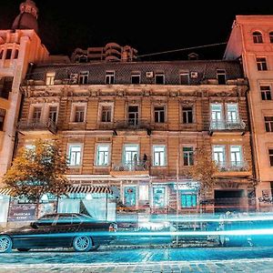 Kyiv Art Apartments Near Golden Gate