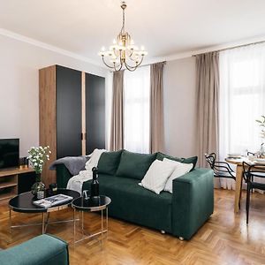 Appartement à 2 Chambres à Coucher