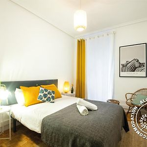 Appartement à 3 Chambres à Coucher