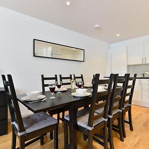 Appartement à 3 Chambres à Coucher