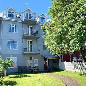 Appartement Grand à 1 Chambre à Coucher