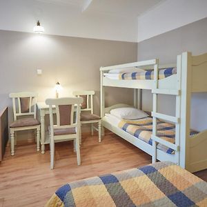 Dormitory Room Mixed