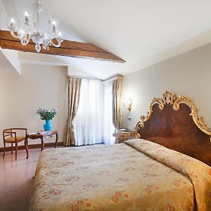 Chambre Supérieure Lit King-Size
