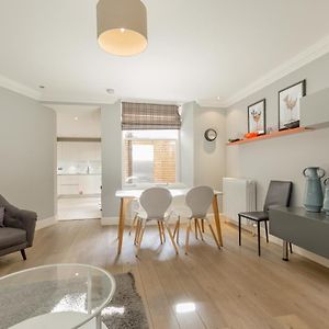 Appartement de Luxe à 3 Chambres à Coucher