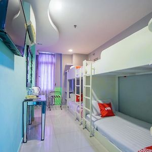 Dormitory Room Mixed