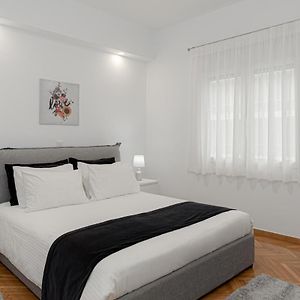 Appartement à 3 Chambres à Coucher