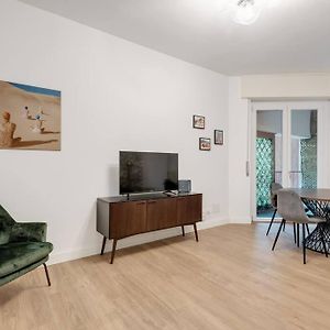 Easylife - Cozy & Comfy Apt In Design District