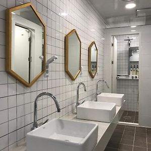 Chambre Juste Pour Femmes Dortoir