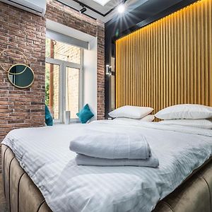 Luxury Urban Lofts Across Baseina 5А & Arena