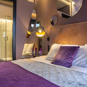 Luxury Upscale Apartments On Maydan