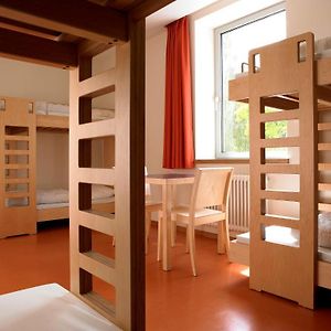 Chambre Juste Pour Hommes Dortoir