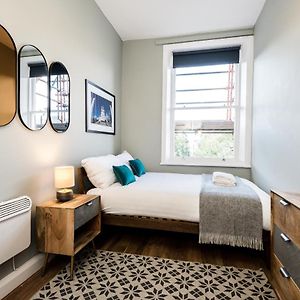 Appartement à 2 Chambres à Coucher