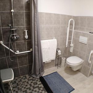 Chambre Double au Rez-de-chaussée