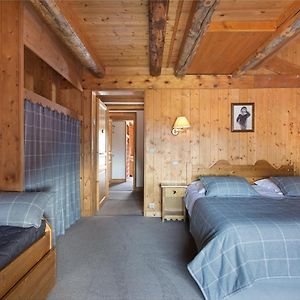Private Bathroom Quadruple Room