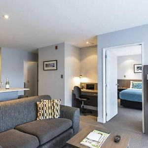 Appartement à 2 Chambres à Coucher
