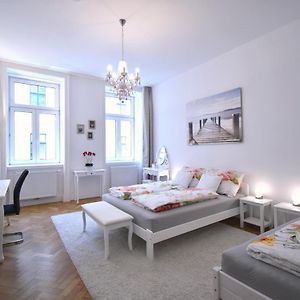 Appartement à 3 Chambres à Coucher