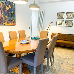 Appartement à 3 Chambres à Coucher