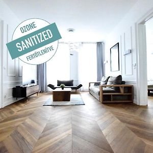 Creative Apartment - Central Luxury Suite