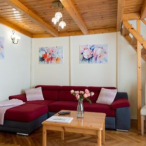 Appartement à 2 Chambres à Coucher