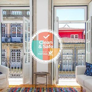 Liiiving In Porto | Blue Flower Apartment