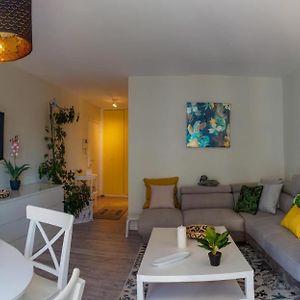 Appartement à 2 Chambres à Coucher