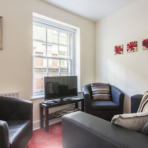 Appartement à 2 Chambres à Coucher