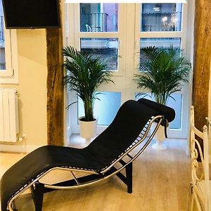 Appartement à 2 Chambres à Coucher