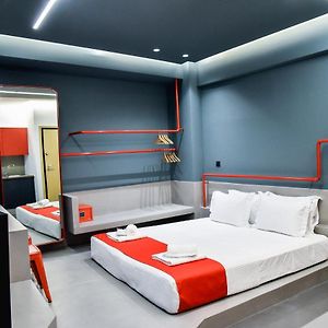 Central44 Yolo Casual Suite