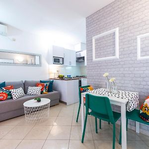 Niko'S Charming Apartment With Free Parking
